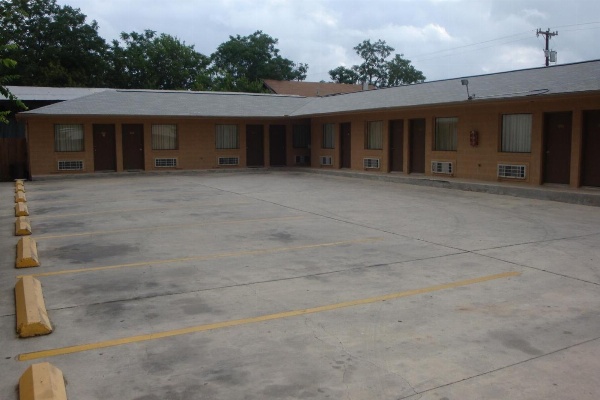 American Motel Main image